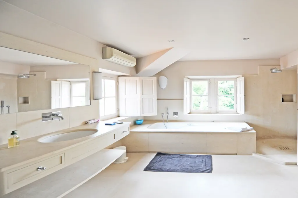 AVIGNON INTRA MUROS, rare demeure bourgeoise XIXème à la vente    