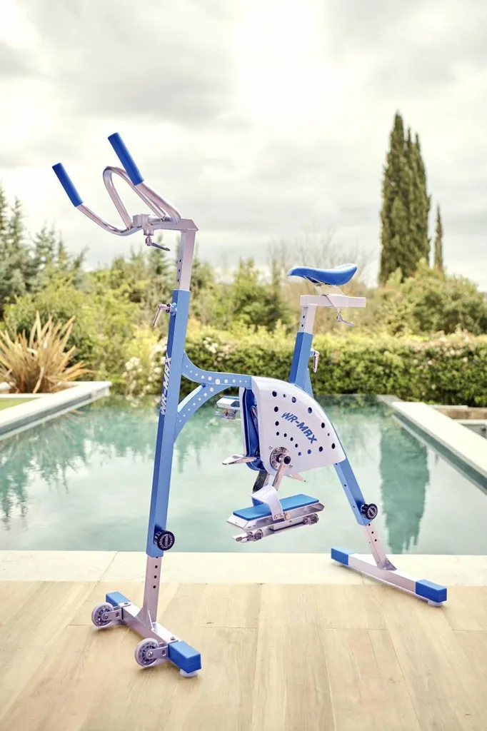 AQUABIKE WATERBIKE ALLIANCE PISCINES 83 TOULON VAR