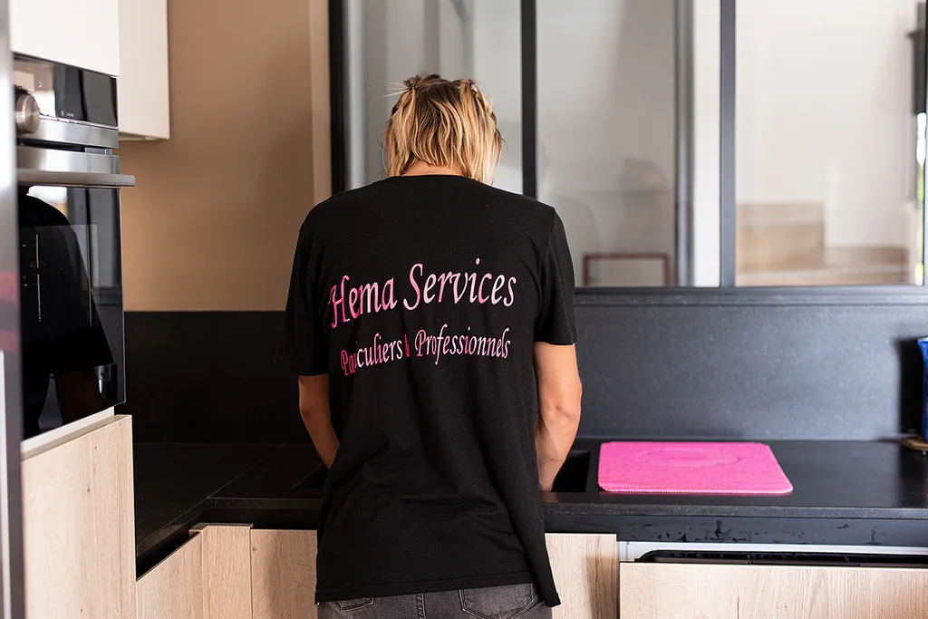 Les avantages du ménage régulier à domicile à Sanary-sur-Mer