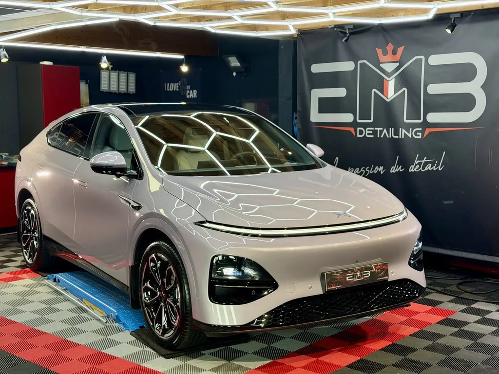 Où faire un traitement céramique sur un XPENG G6 près de Lyon ?