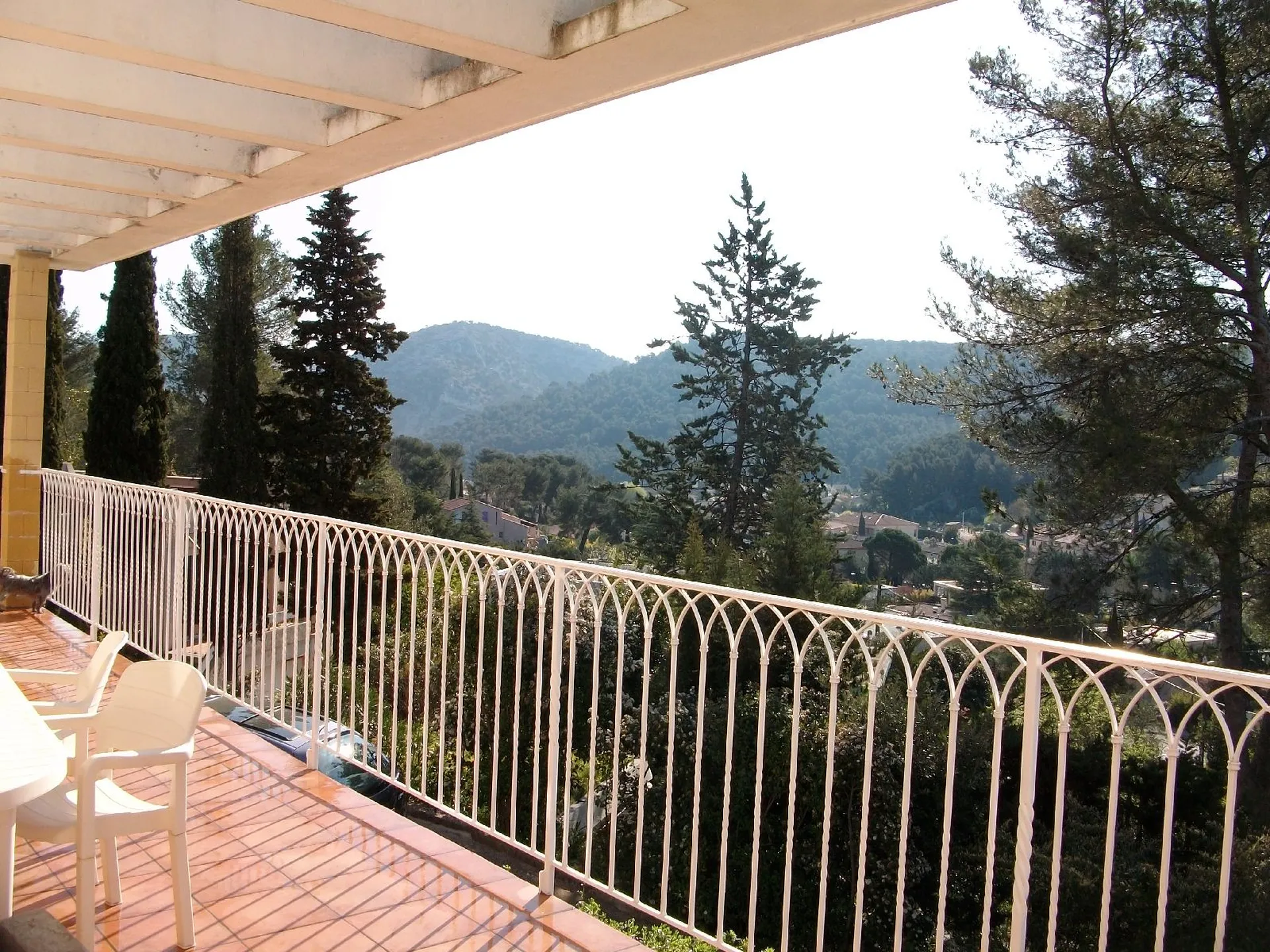 Carnoux vente maison T7 de 170m² sur 2000m²