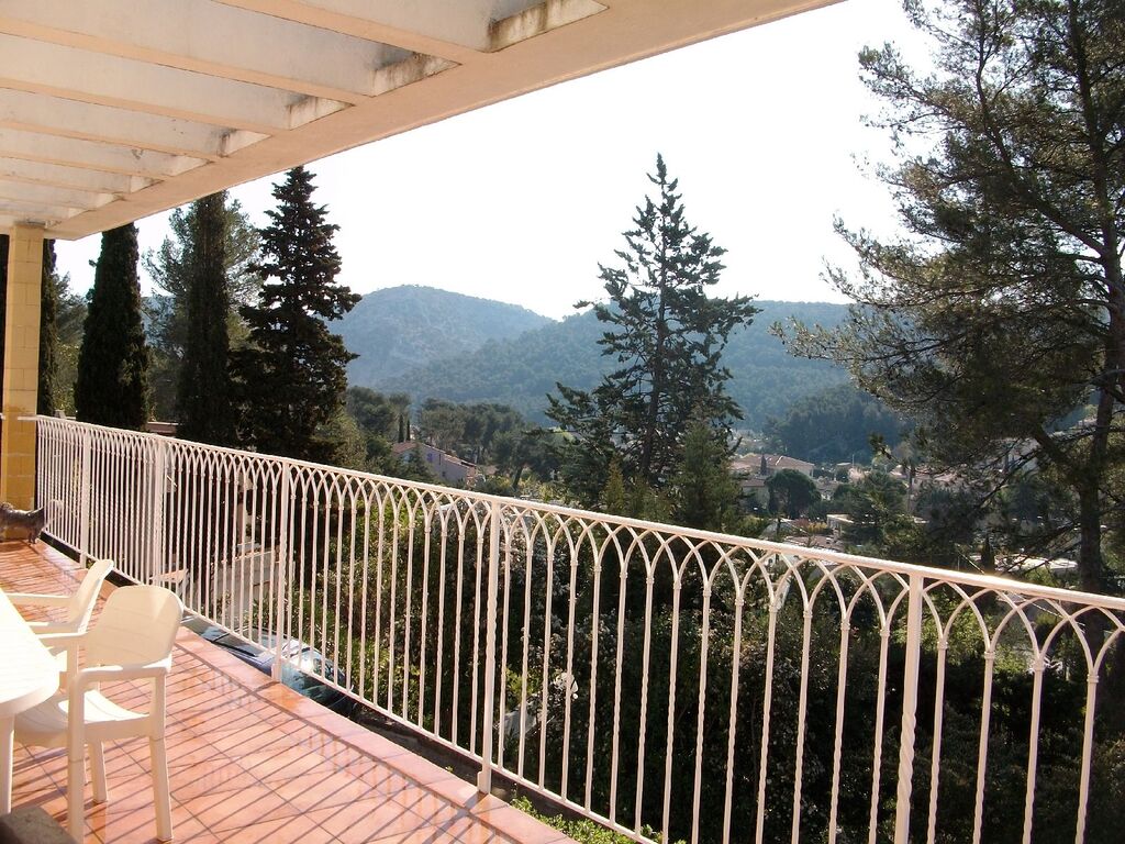 Carnoux vente maison T7 de 170m² sur 2000m²