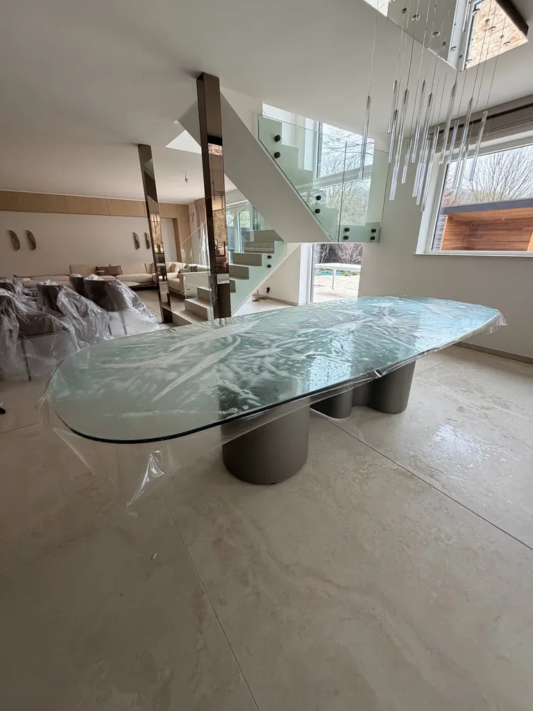    Film de protection invisible pour meubles et surfaces sensibles