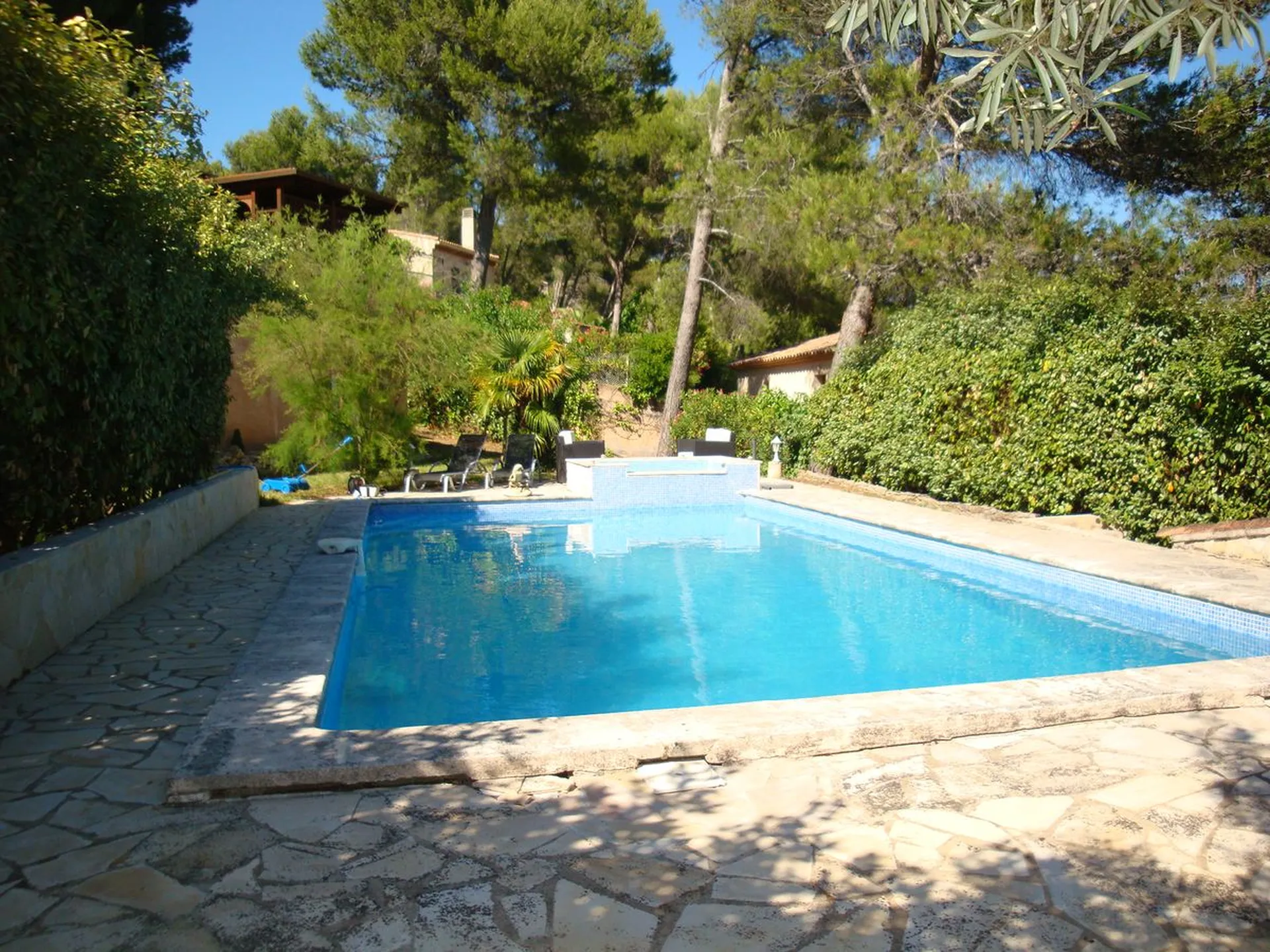 villa à vendre à carnoux