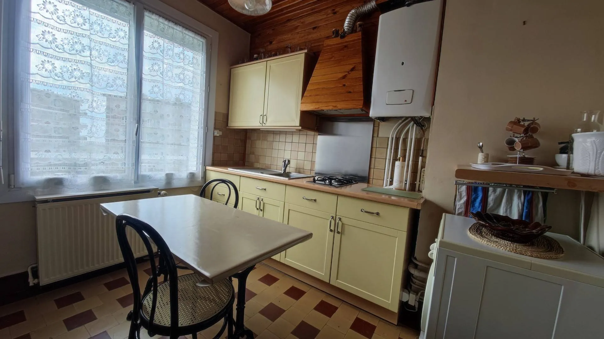 VENDU VUE PORT ET MER