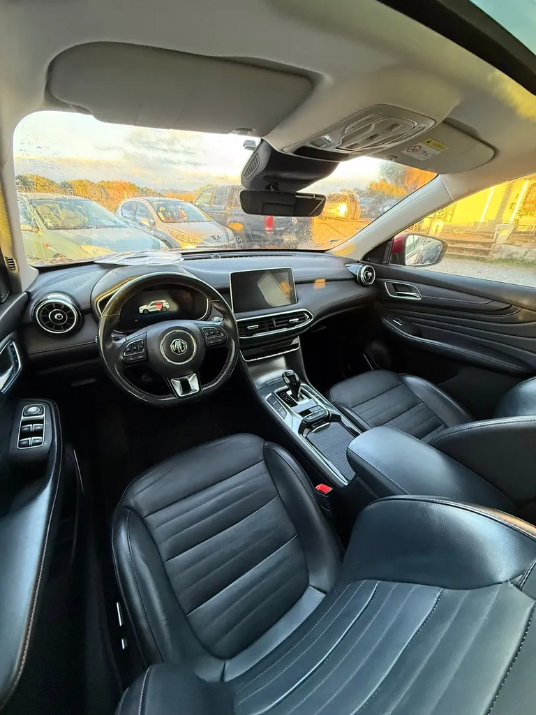 MG EHS 1.5T GDI 258CV PHEV LUXURY HYBRID RECHARGEABLE 