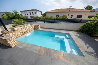 Mini piscine WALLIS 4.40 x 2.25 m à la Ciotat