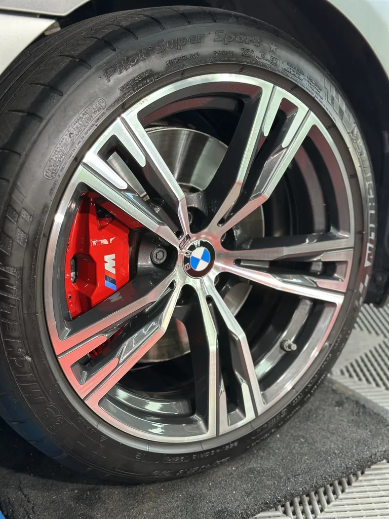 Traitement céramique Gyeon sur BMW Z4 Matte – EMB Detailing à Vaugneray (près de Lyon)