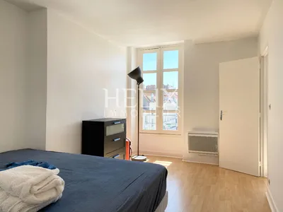 Bel appartement au coeur du centre ville de Saint Germain en Laye à deux pas du RER A.