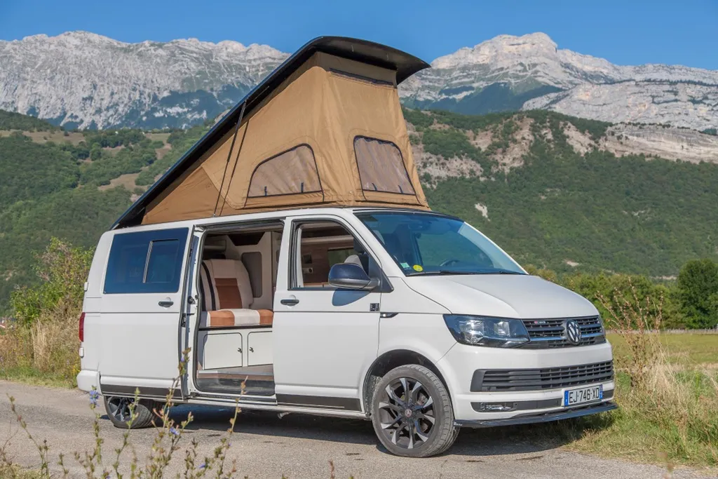 Spécialiste de la Pose de toit relevable sur VW Transporter T6 L2H1 à Paris