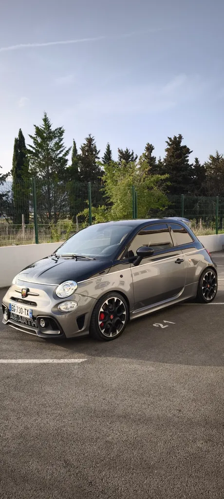Fiat Abarth : lustrage extérieur professionnel à Grasse proche de Mandelieu-la-Napoule