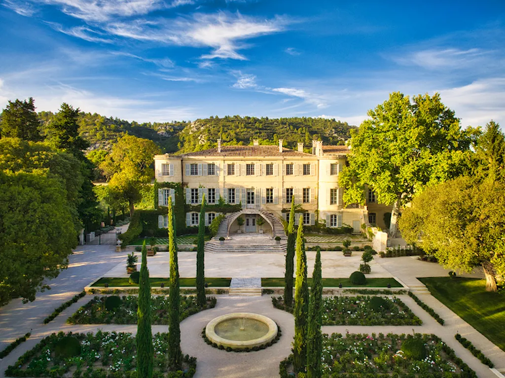 CHÂTEAU DU DOMAINE VITICOLE D'ESTOUBLON