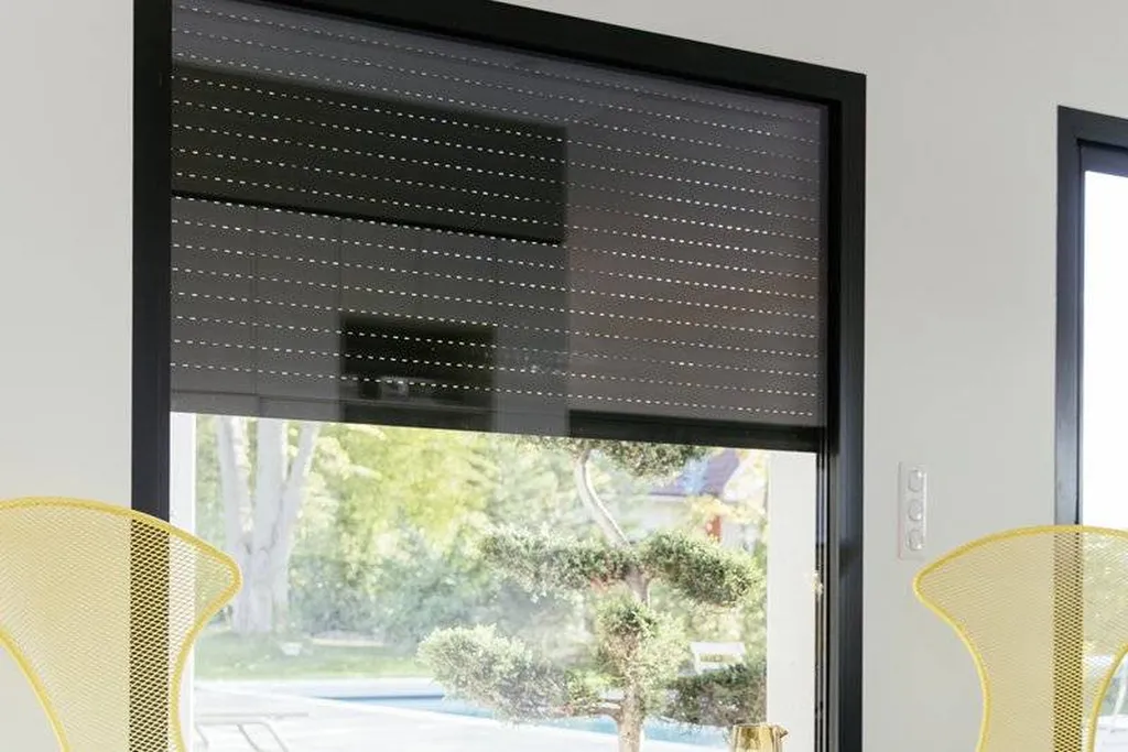 Remplacement de pièces usées sur vos volets roulants electriques à Lyon 69