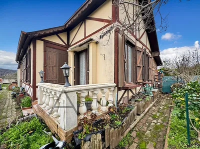 A vendre maison ancienne à rénover 78 m² sur un terrain de 472 m² sur la commune de Saint-Aubin-les-Elbeuf 76410