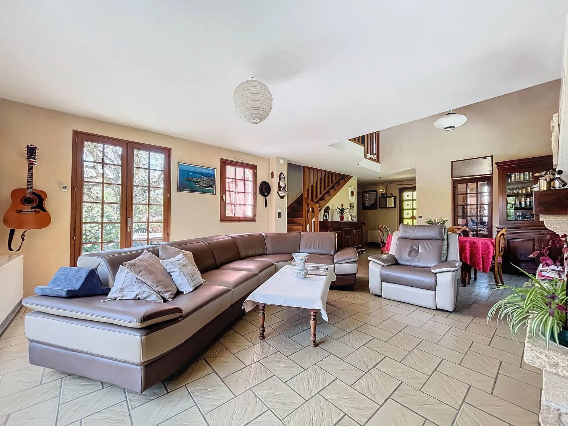 Pavillon d'architecte viable de plain pied à vendre à Saint Sauveur sur Ecole, 77930 - Construction de qualité !