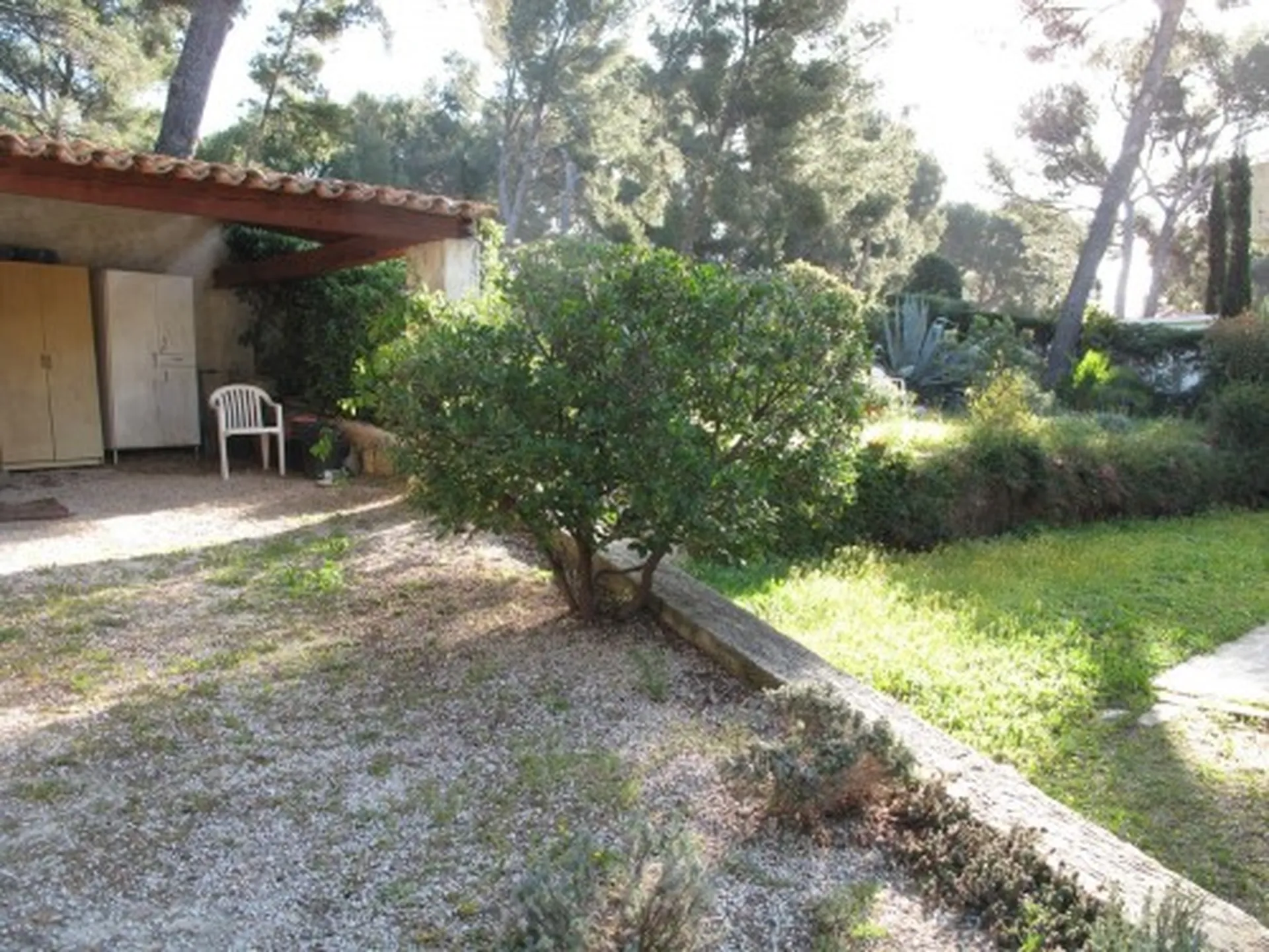 A l'achat maison 5 Cassis à toit plat avec piscine