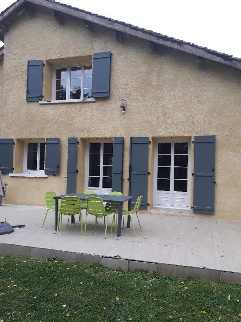 Fourniture et pose de fenêtres pvc à Arnas
