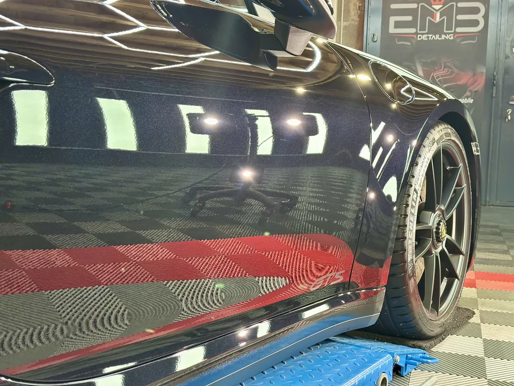 protection carrosserie polissage traitement céramique DETAILING Vaugneray socialiste Porsche 992 GTS Cabriolet
