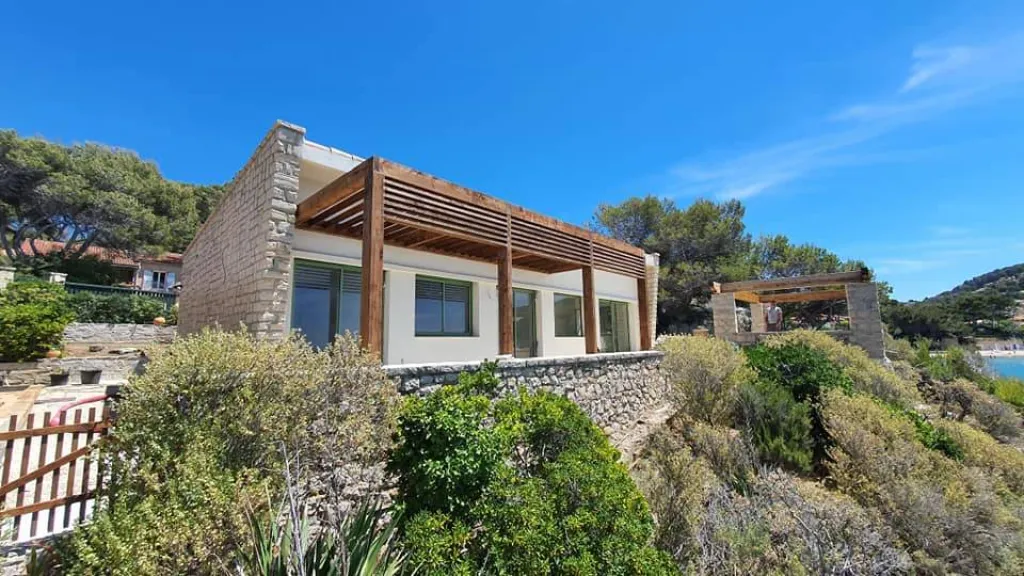Pergola avec ombrières Bandol Var 83