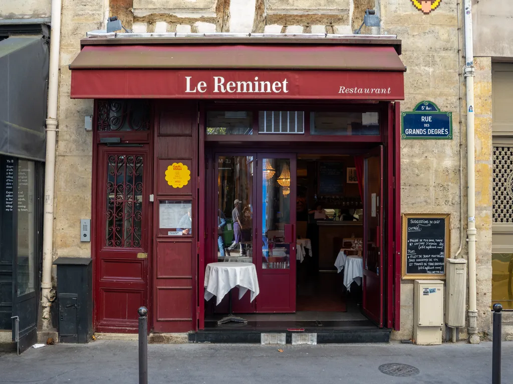 Repas en famille pour le réveillon de Noel dans un restaurant à Paris proche de Notre Dame 5em