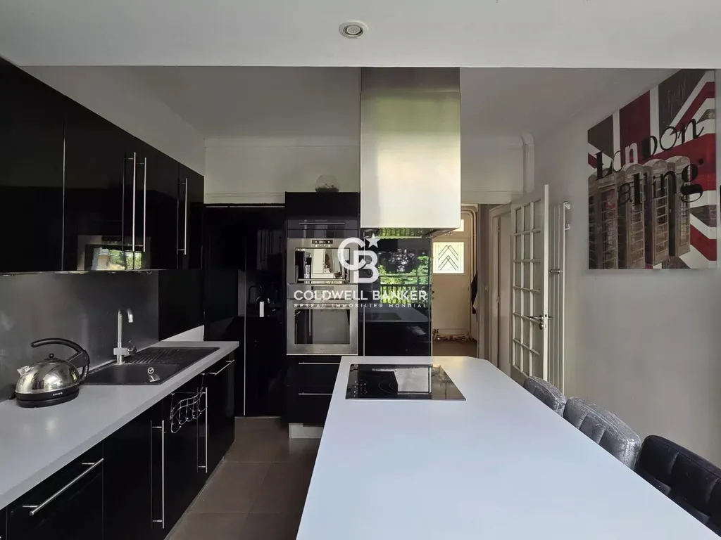 acheter une maison avec un garage et un exterieur en centre ville du mans