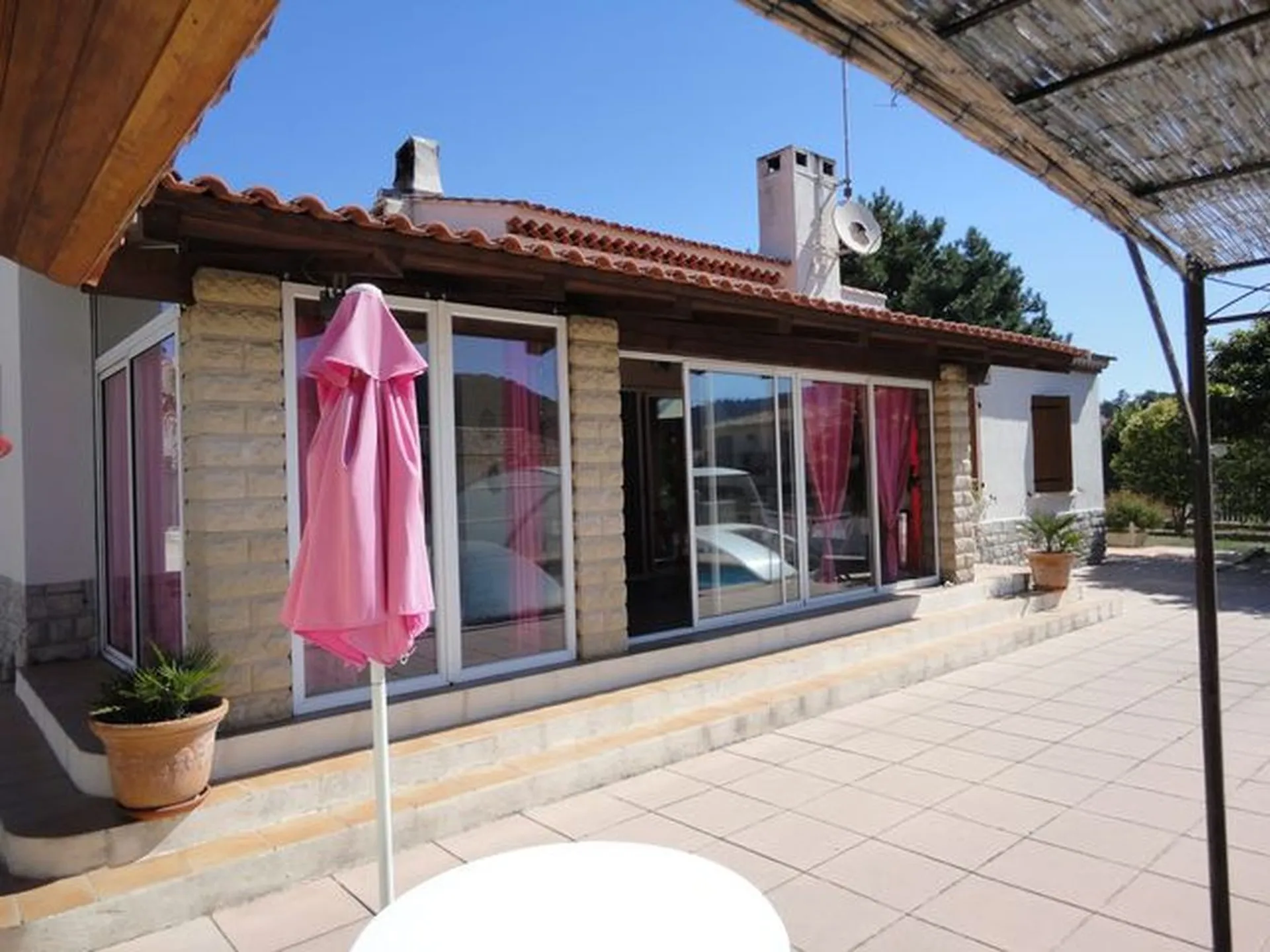 Trouver un bien 3/4 à acheter sur Roquefort La Bédoule proche toutes commodites