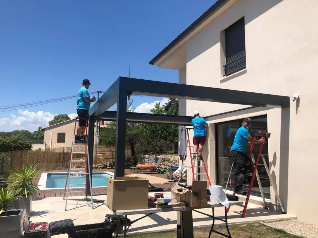 Installation d'une pergola pose latérale à Mougins