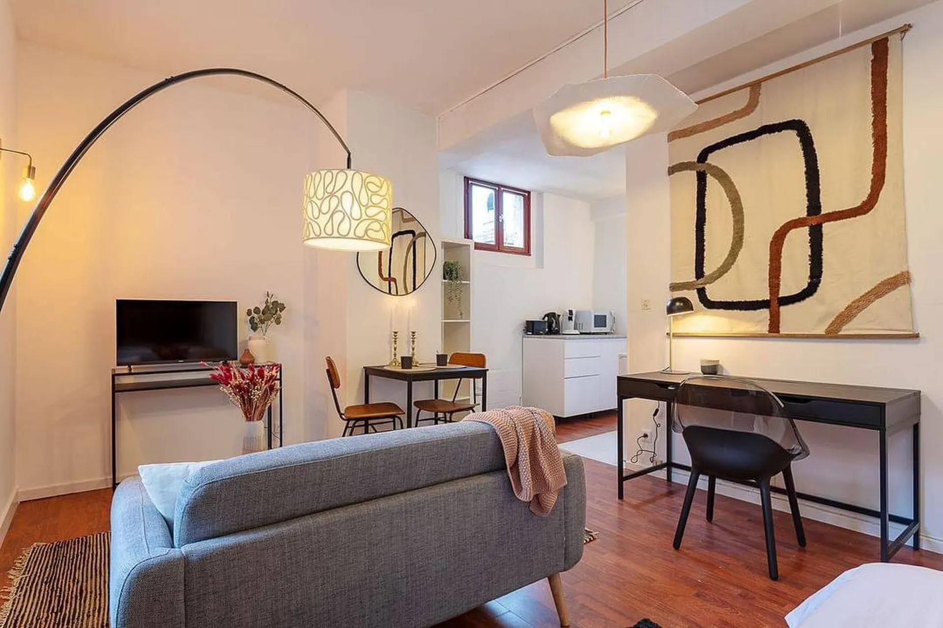 Magnifique T1 Bis de 30m² entièrement Meublé aux cœur des Carmes  