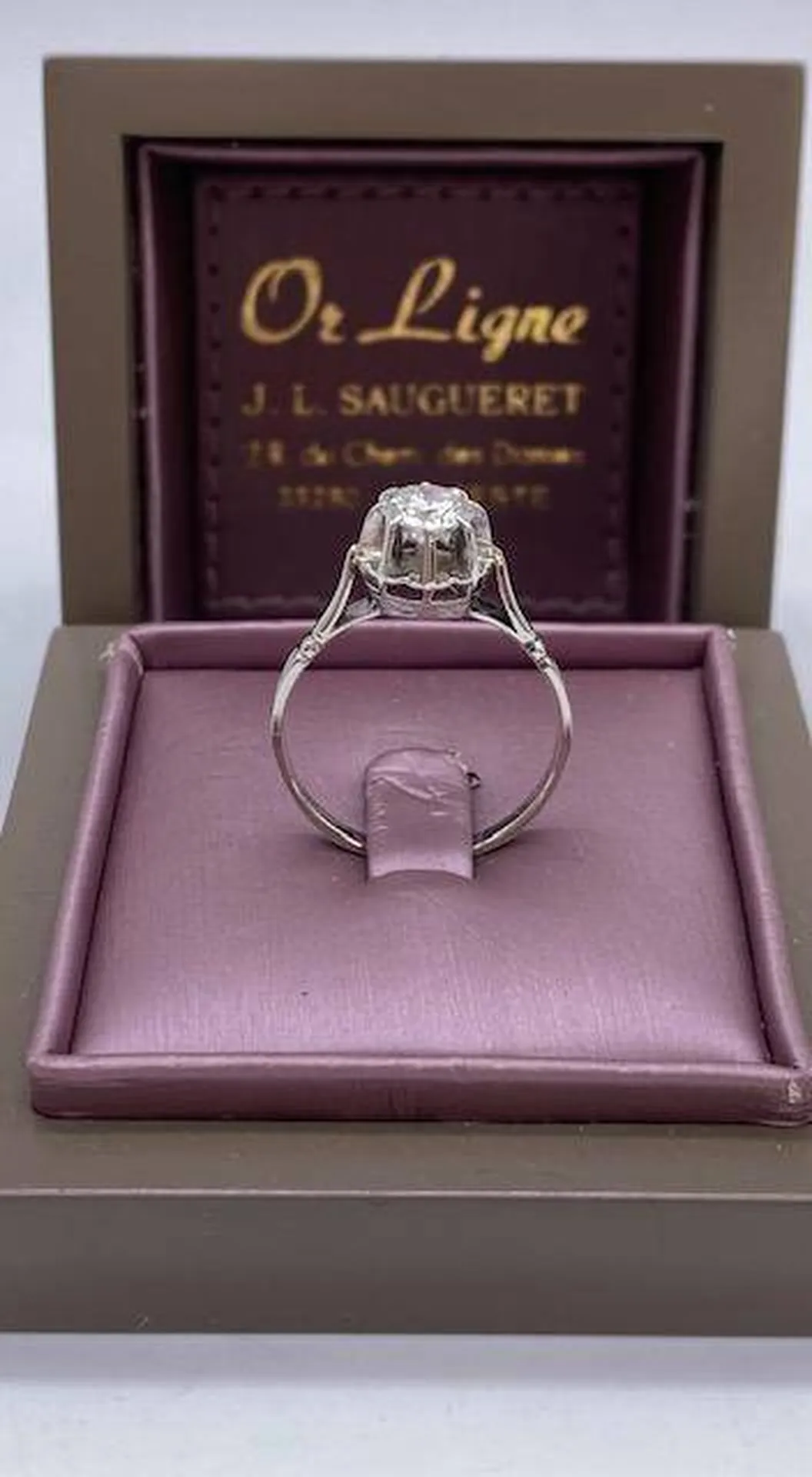 Ou trouver une bague solitaire vintage avec un beau diamant près de Bordeaux? Chez la bijouterie Or Ligne sur le Bassin d'Arcachon