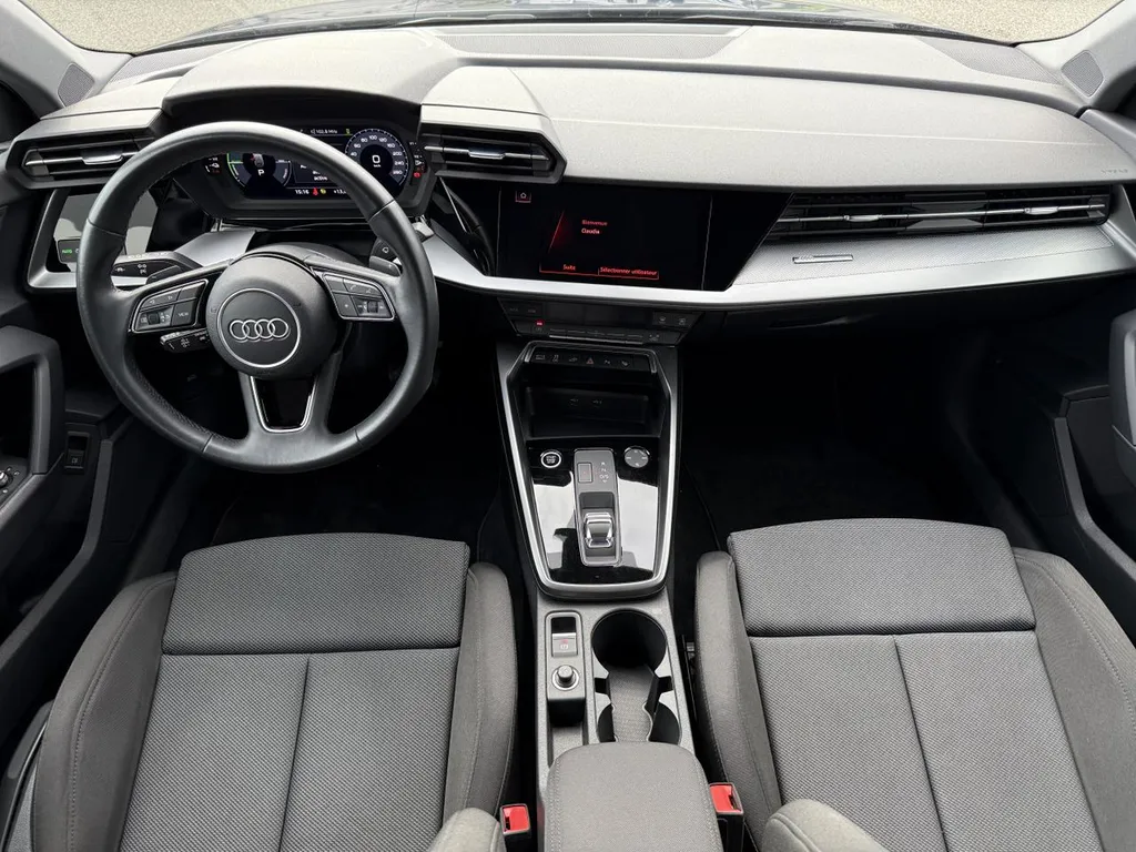 Audi A3 d'occasion proche Le Havre : découvrez cette Sportback hybride S Line chez Caudebec Automobiles La Frénaye.
