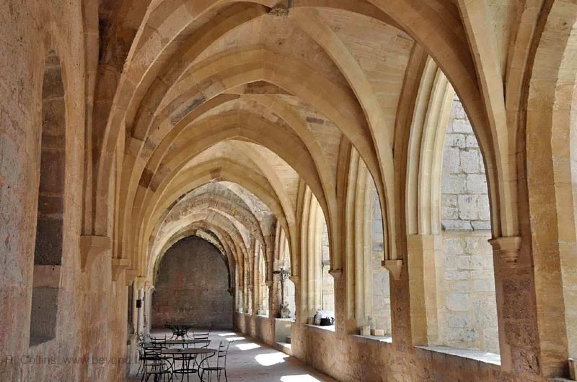 Taxi St Maximin pour Gare Aix TGV