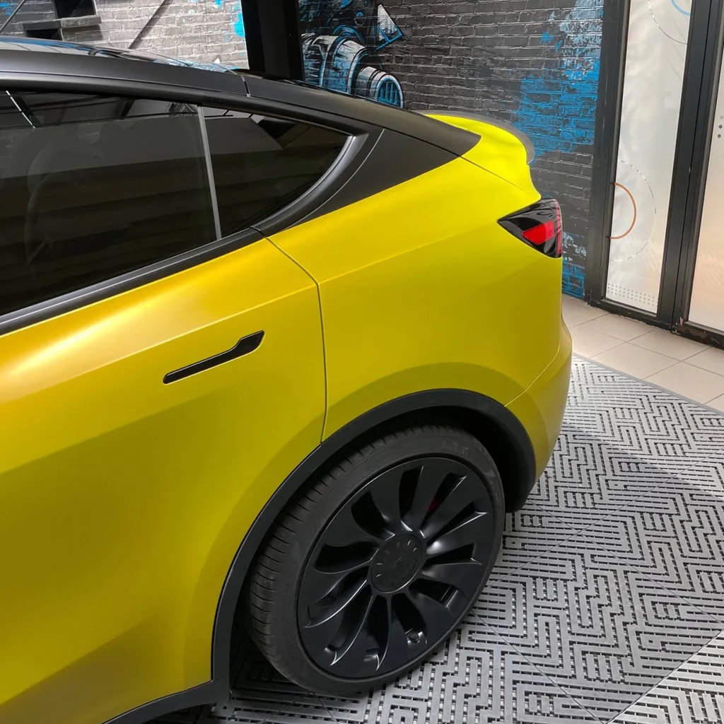 Pillar delete Tesla Model Y 