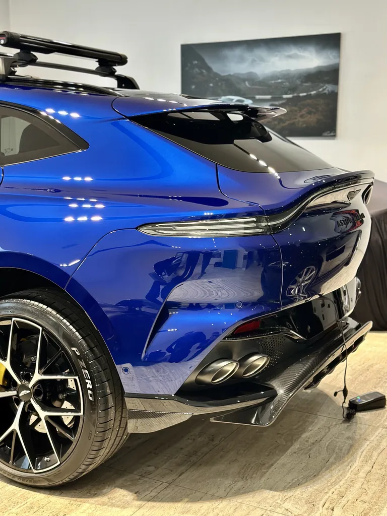 Traitement céramique Aston Martin DBX proche Brignais 