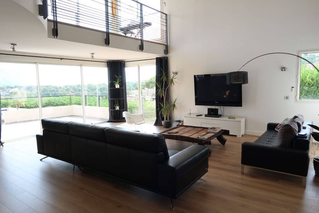 Vente maison moderne piscine et garage Cassis