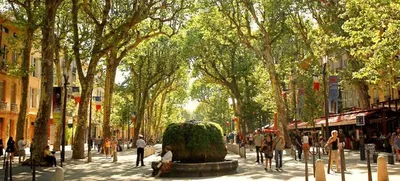 Chauffeur privé VTC à Aix en Provence pour congrès et visite touristique