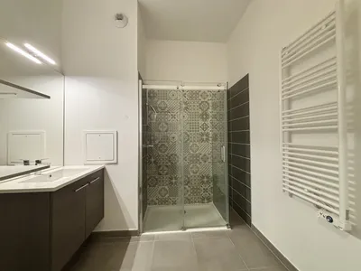 Salle de bain bien être tout en étant proche du lycée international 