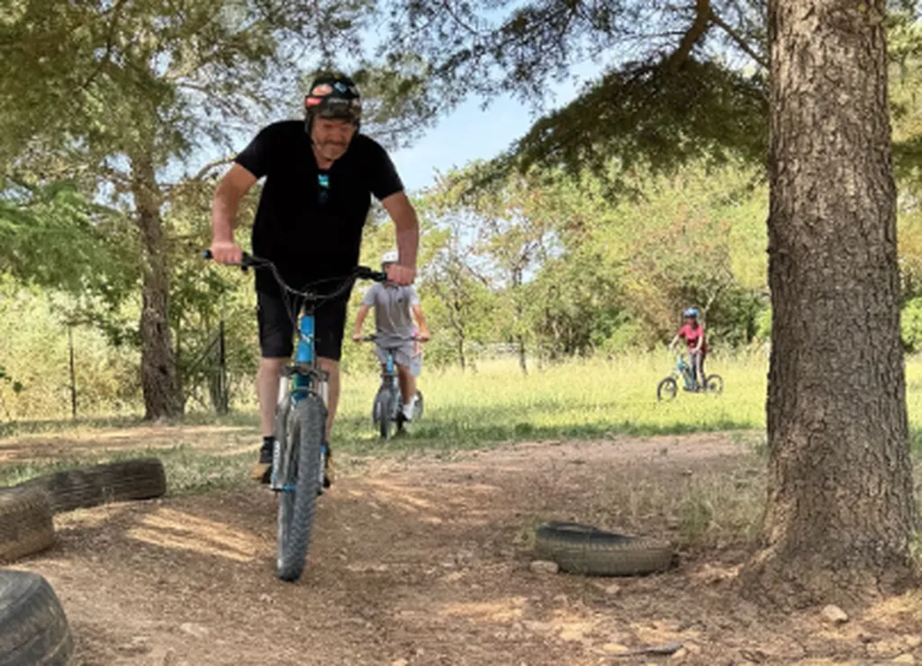 BON CADEAU trottinette tout-terrain à Signes près de Brignoles pour offrir une expérience insolite guidée par un moniteur proche de Saint-Maximin-la-Sainte-Baume en PACA