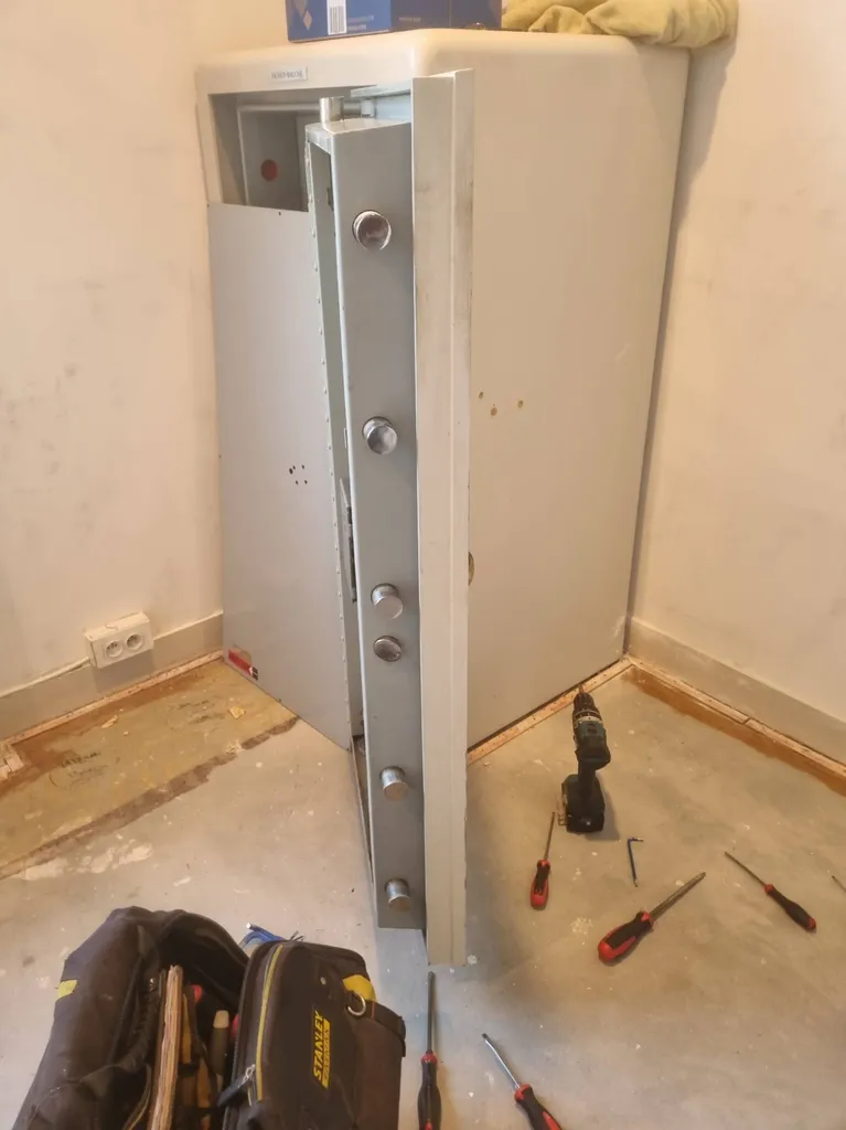 coffre-fort ouvert à Merville suite à panne de la mécanique interne