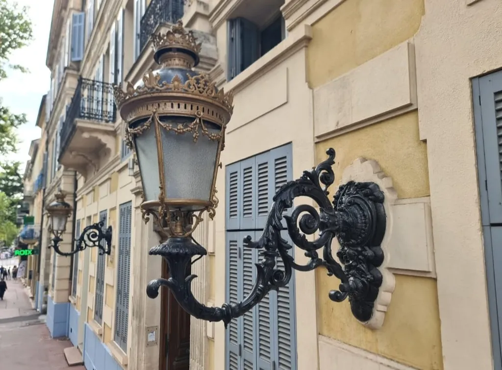 Location d'un espace pour assemblée générale avec 100 participants, parking privé sécurisé et accès PMR dans un monument historique à Draguignan