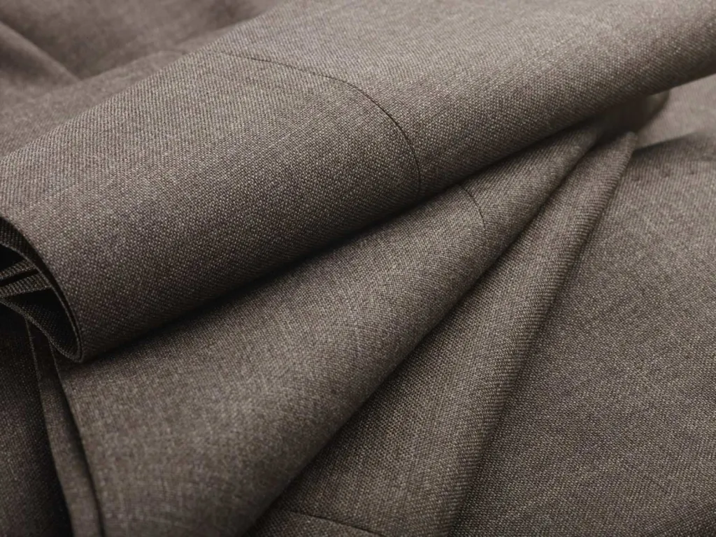 photographe zoom textile 100% laine vierge marron