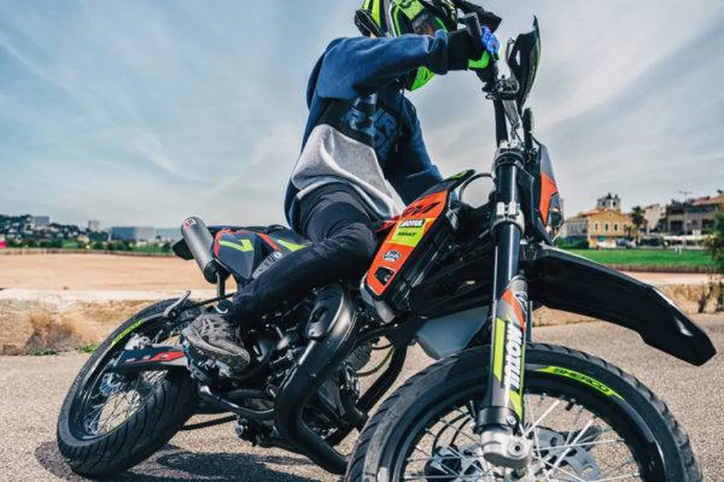 MOTO NEUVE SHERCO RED ONE SM-R 50CC 2 TEMPS ST CYR SUR MER