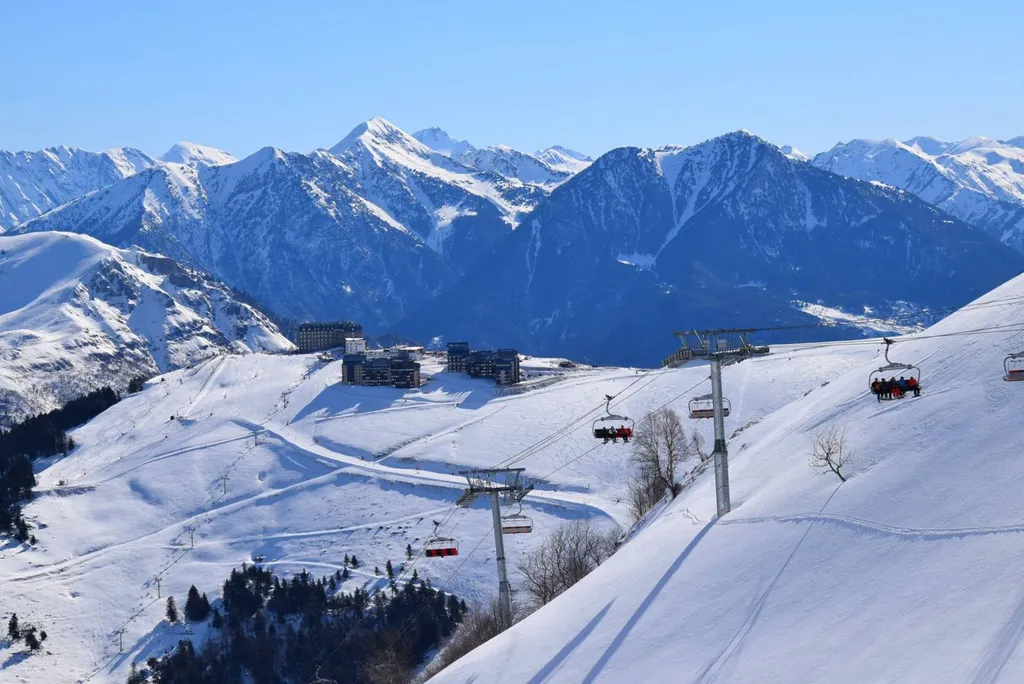 Devis Réservation à l'avance d'un chauffeur VTC au départ des Bouches de Rhône pour vous mener vers votre station de ski préférée