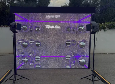 Location photobooth miroir pour salon professionnel à Nice 