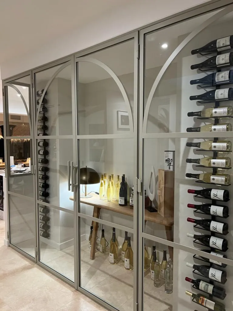 Cave à vin sur mesure en acier
