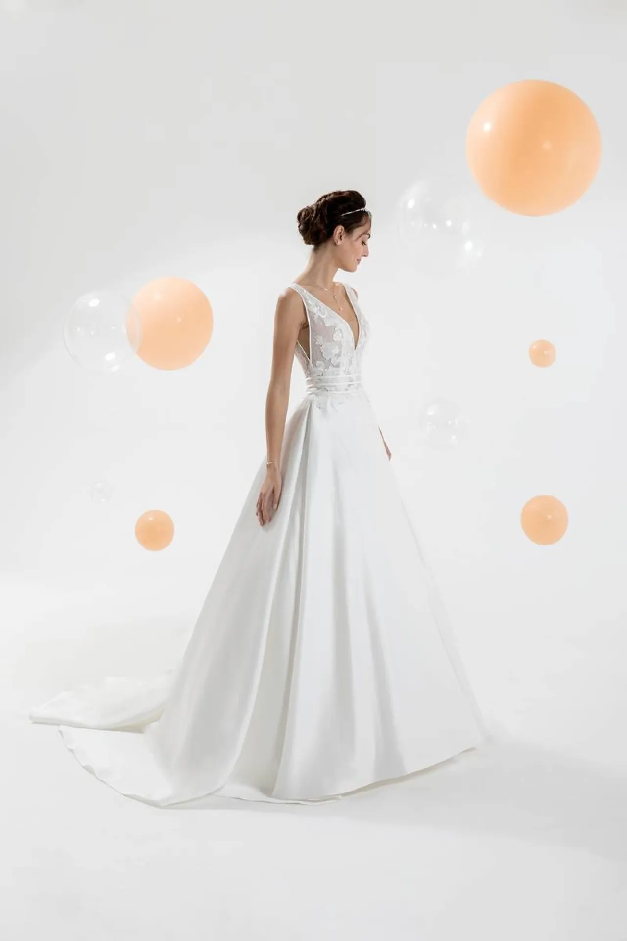 ROBE FORME PRINCESSE BRETELLE DENTELLE MARSEILLE