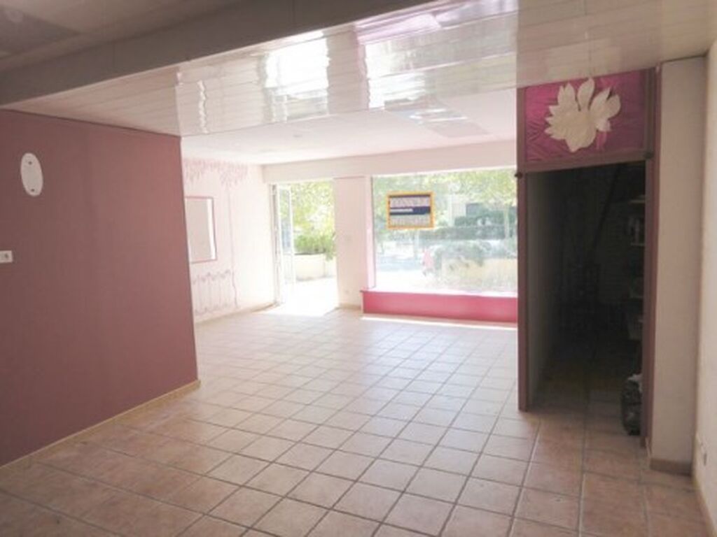 A VENDRE CARNOUX LOCAL