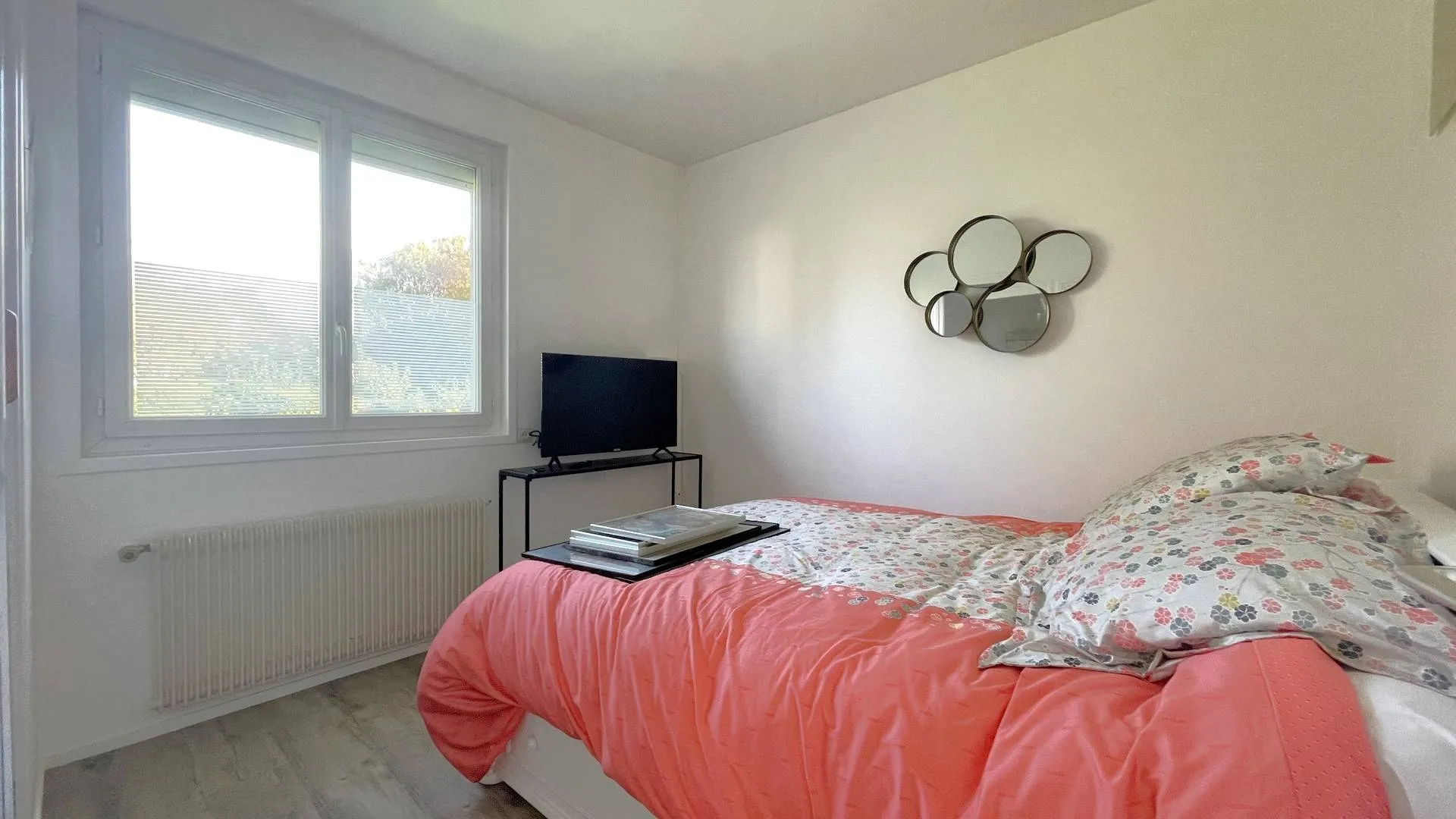 Maison à vendre avec deux chambres confortables : Deux chambres confortables.