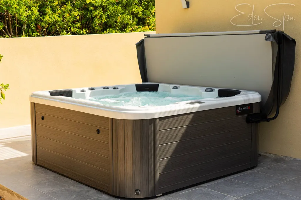 jacuzzi canadien 6 places exterieur