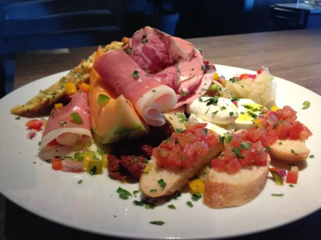 Restaurant en bord de mer à Marseille La Serenata