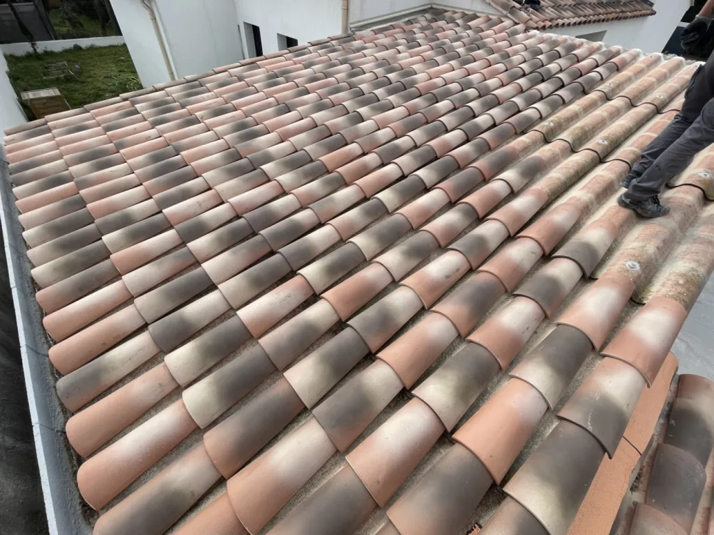 Rénovation d’une toiture en P.S.T sur Marignane près de Martigues